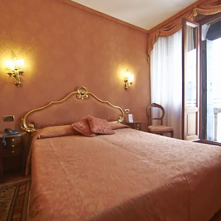 Hotel Lisbona Benátky