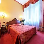 Lisbona Hotel 3*