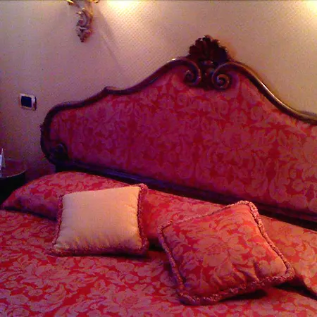 מלון Lisbona ונציה