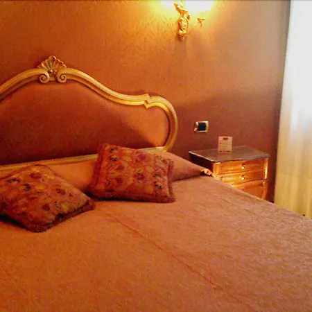 Lisbona 3* ונציה