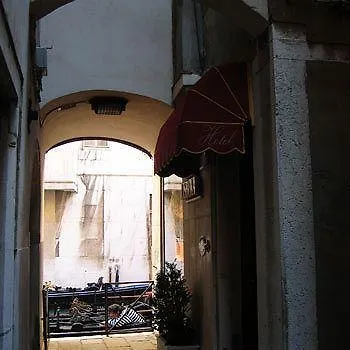 Ξενοδοχείο Lisbona 3*