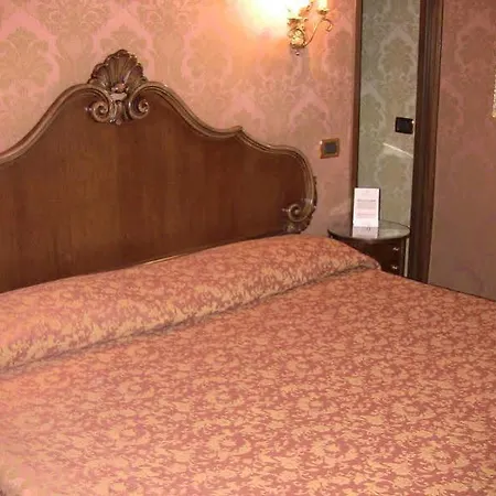 Ξενοδοχείο Lisbona 3*