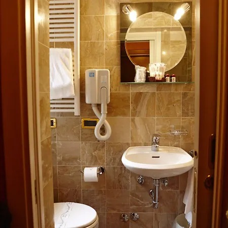 Lisbona Hotel 3*